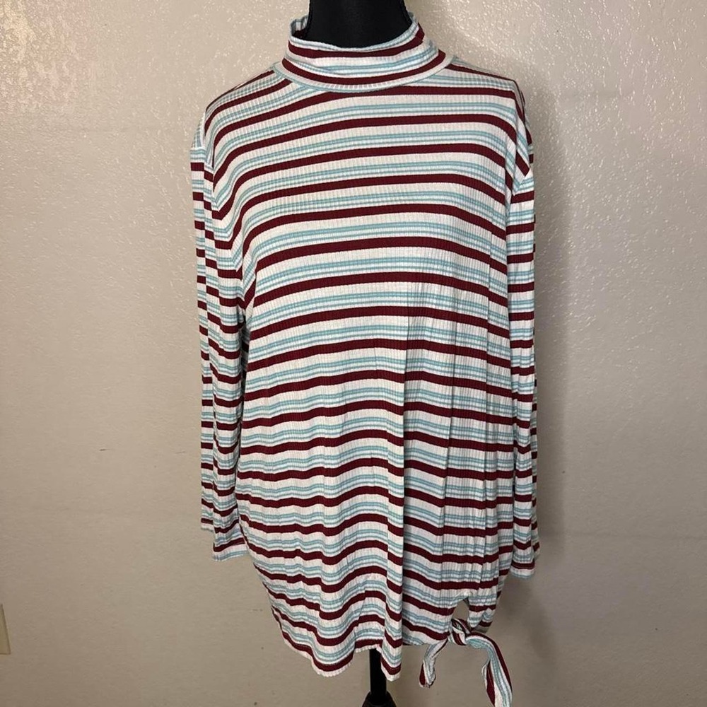 NWT white and burgundy striped turtleneck long sleeve